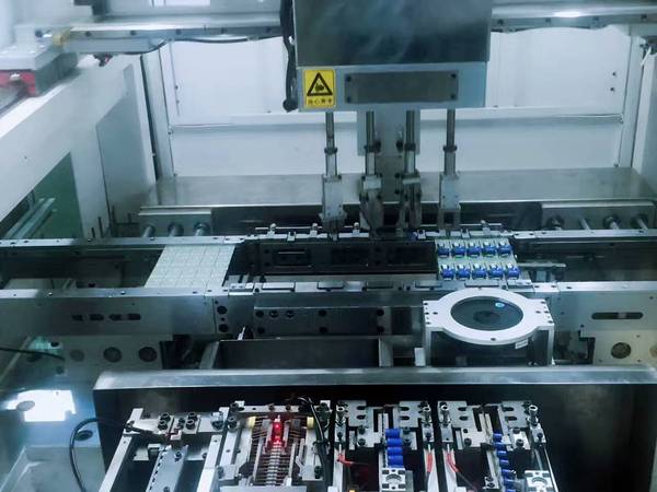 異形插件機(jī)有哪些特性與特點？