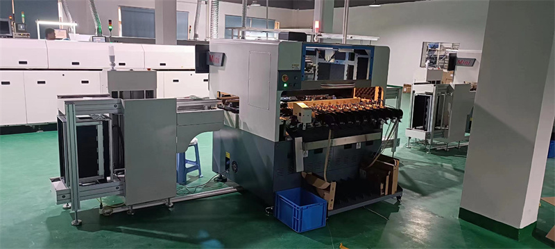 工業(yè)自動化浪潮：插件機在機器人制造領(lǐng)域的應(yīng)用與前景