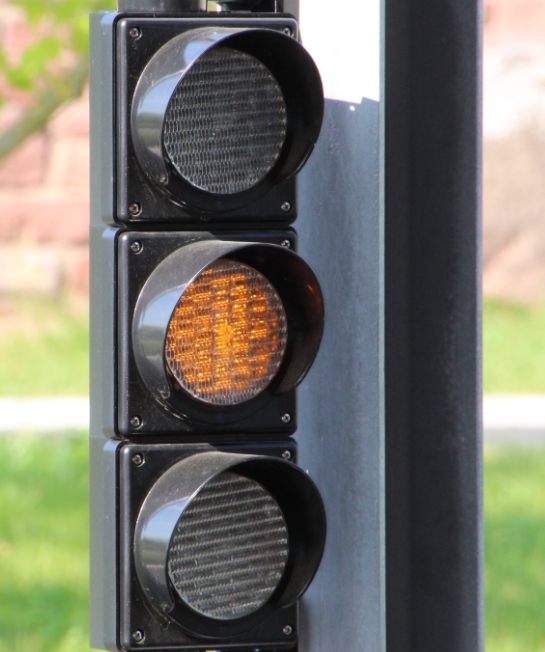 立式插件機(jī)在 LED 照明產(chǎn)業(yè)中有何獨(dú)特優(yōu)勢(shì)？